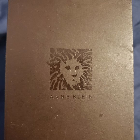 Anne klein water 100 resist watch - Picture 4 of 5